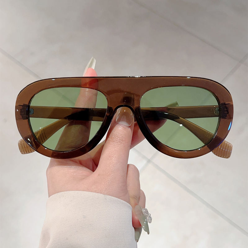 แว่นกันแดดสไตล์นักบินสำหรับผู้ - Vintage Fashion Enthusiasts บทวิจารณ์และราคา