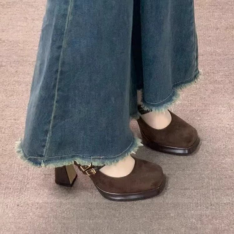 รองเท้าส้นสูงสไตล์วินเทจสำหรับ - Vintage Fashion Online บทวิจารณ์และราคา