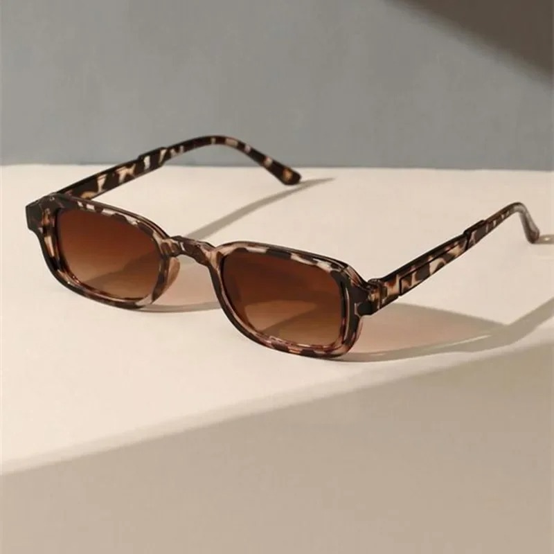 แว่นกันแดดทรงสี่เหลี่ยมหรูหราส - Vintage Fashion Enthusiasts บทวิจารณ์และราคา