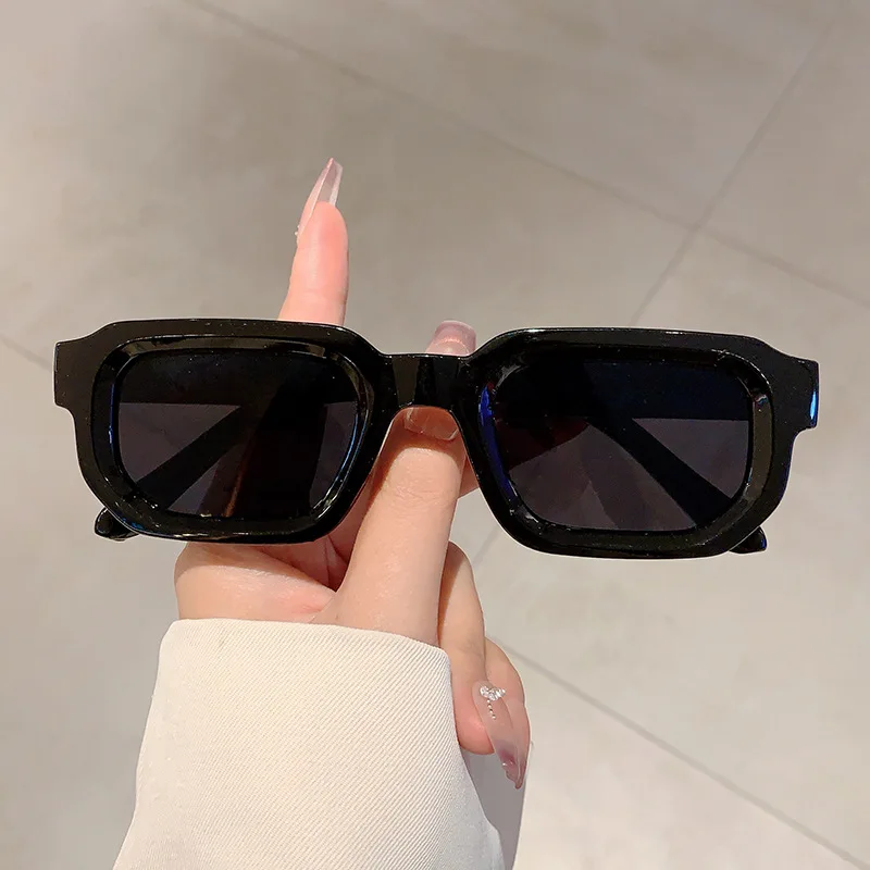 แว่นกันแดดกรอบสี่เหลี่ยมวินเทจ - Vintage Fashion Enthusiasts บทวิจารณ์และราคา