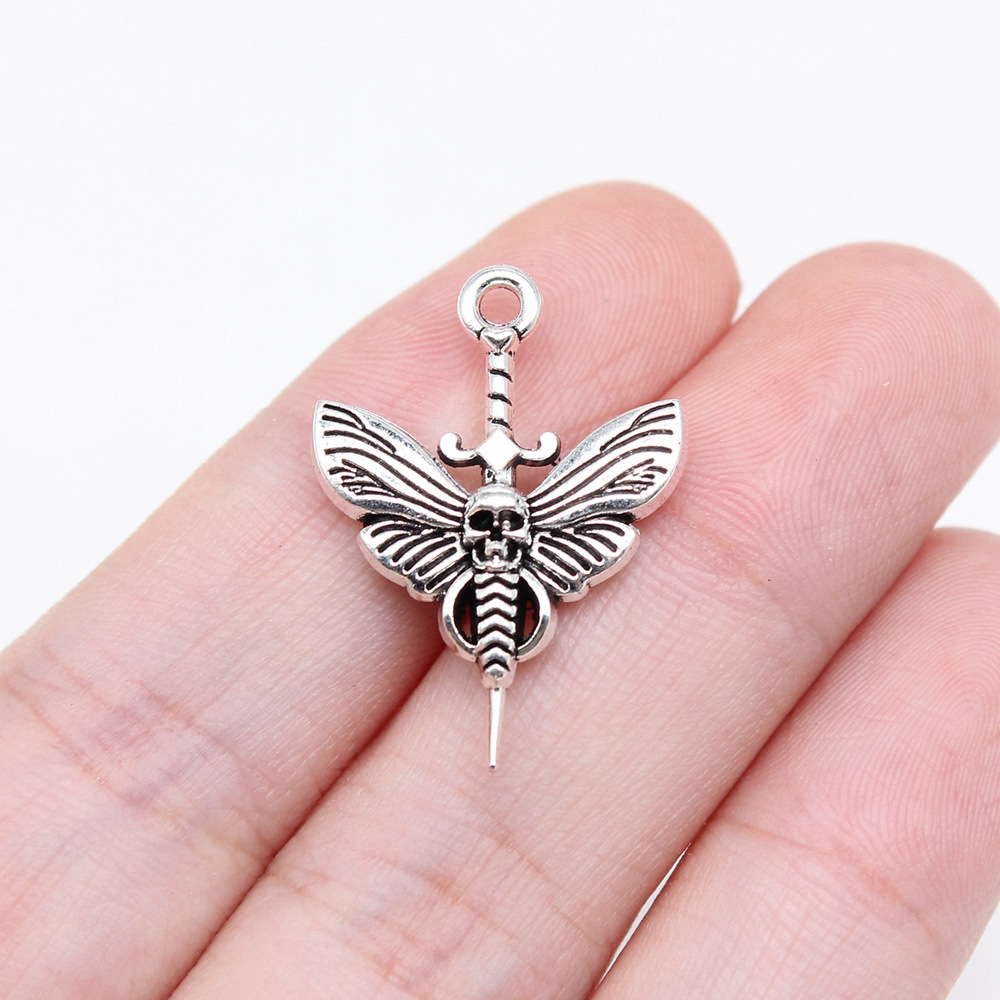 จี้รูปแมลงผึ้งราชินี ทำจากโลหะ - Vintage Fashion Stores บทวิจารณ์และราคา
