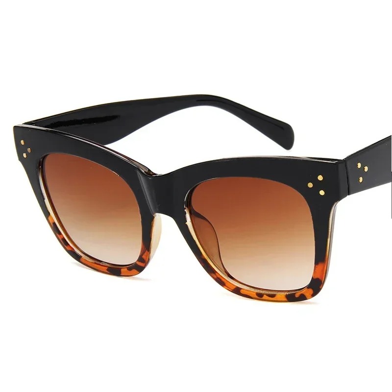แว่นกันแดดทรงเหลี่ยมสไตล์เรโทร - Vintage Fashion Enthusiasts บทวิจารณ์และราคา