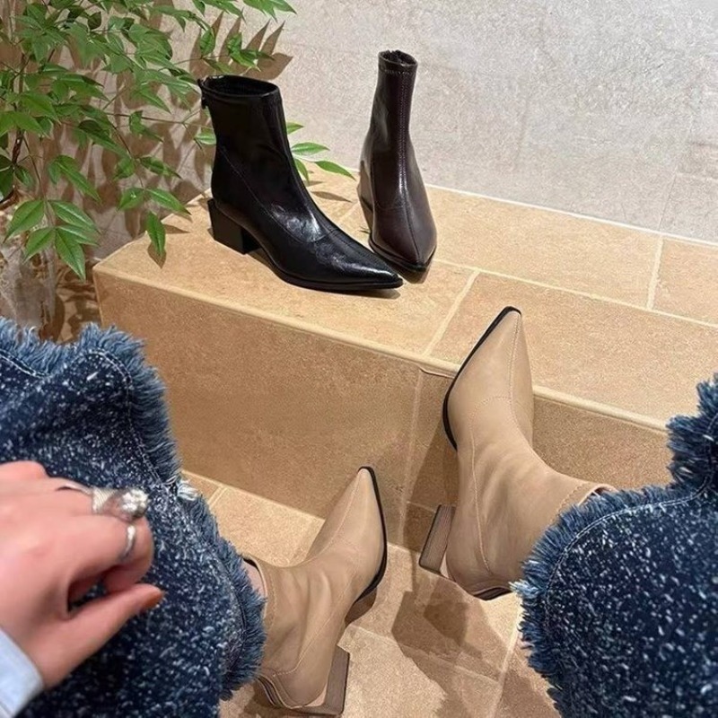 รองเท้าบูทข้อเท้าผู้หญิงสไตล์ว - Vintage Fashion Online บทวิจารณ์และราคา